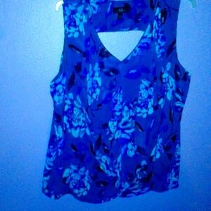 Floral Sleeveless Blouse